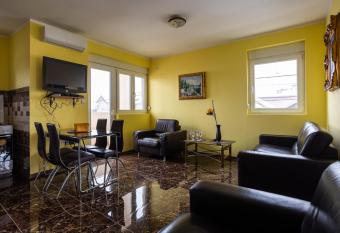 Mici Luxury Apartments has Balcony rooms