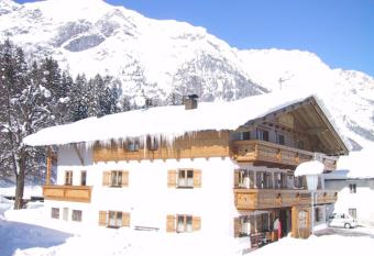 Urblhof has Balcony rooms