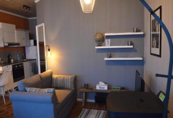 Chez Henri allows 18 year olds to book a room