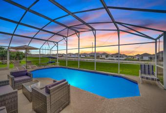 Luxury & Comfortable Oasis in Gated Community near Disney, Seaworld, Universal, & Discovery has Balcony rooms