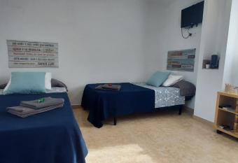 La Mongeta M  gica. allows 18 year olds to book a room