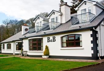 Anchor House Accommodation has Balcony rooms