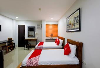 OYO 848 Dona Aurora Condotel has Balcony rooms