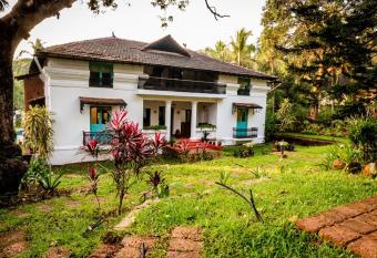 Island House Goa has Balcony rooms