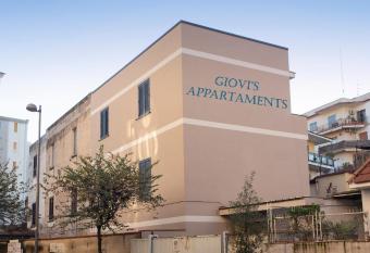 GIOVI S APARTAMENs has Balcony rooms