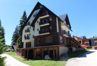 Hotel Villa Ugar Vla  i   has Balcony rooms