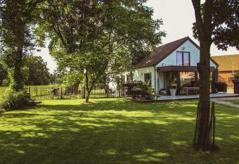 D&A nest has Balcony rooms