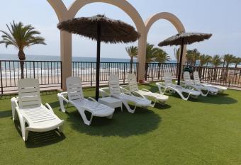 Impressive Duplex allows 18 year olds to book a room