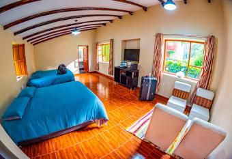 Happy Land Valle Sagrado has Balcony rooms