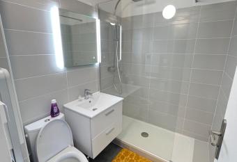 Superbe Studio en r  sidence proche de la Mer has Balcony rooms