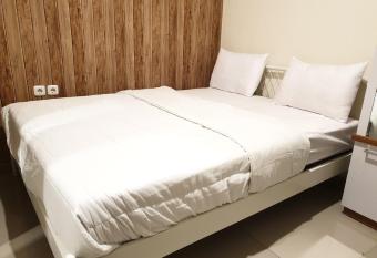 Skipjack Homestay allows 18 year olds to book a room