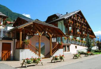 Domina Parco Dello Stelvio has Balcony rooms