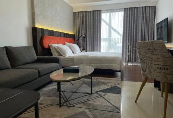 Ruby Apartment #4 has Balcony rooms