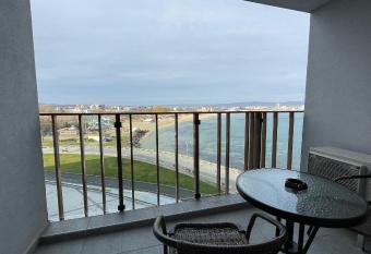 Sea view room in Paradiso B 509 allows 18 year olds to book a room