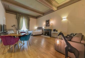 Achillea Aldrovandi Luxury Suites allows 18 year olds to book a room