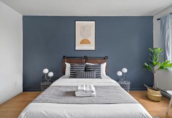 Hutchison Apartments by Restavio has Balcony rooms