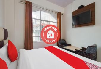 OYO Flagship Hotel Tourist Home allows 18 year olds to book a room