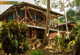 Poor Man s Paradise Lodge has Balcony rooms