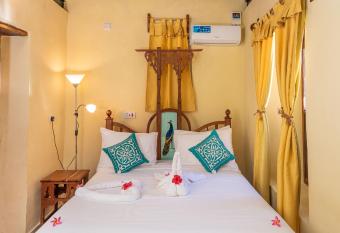 The 189 Gizenga House, Zanzibar allows 18 year olds to book a room