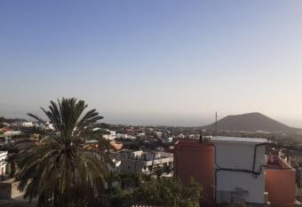 CASA SARA (SARA S HOUSE) has Balcony rooms