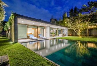 Balangan Beach Nakar Villa has Balcony rooms