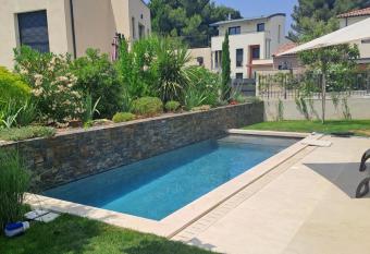 [Maison chaleureuse] * Centre Aix-en-Provence * parking allows 18 year olds to book a room