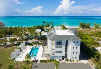 The Tides, Grace Bay has Balcony rooms