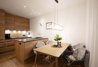 Stella Alpina Apartment allows 18 year olds to book a room