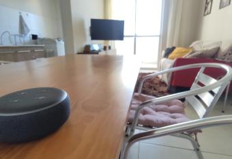 Apto climatizado em condom  nio perto da praia has Balcony rooms