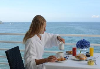 Hotel Miramare Stabia has Balcony rooms