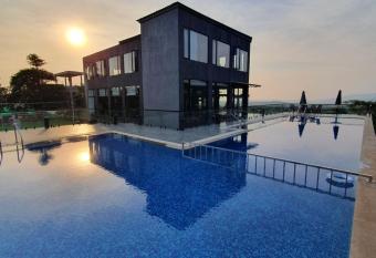 Paraiso Resort & Club has Balcony rooms