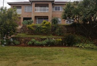 Crocodile Rock - Self Catering Accommodation has Balcony rooms