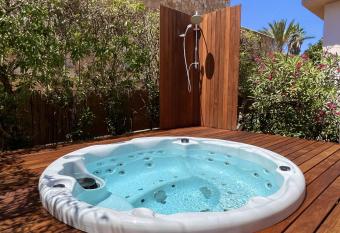 Casa Son Moja has Balcony rooms