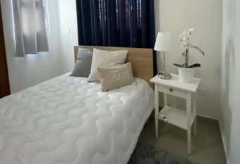   partamento completo, 3 hab Wifi, Netflix, Parqueo Privado has Balcony rooms