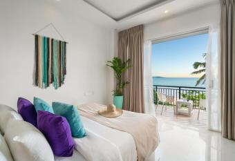 Outpost Weligama Beachfront has Balcony rooms