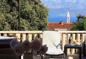 Apartments Jak  i   -   ile has Smoking rooms