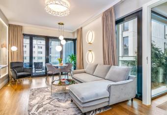 Comfy Apartments - Lux Na Fali - Monte Cassino has Balcony rooms