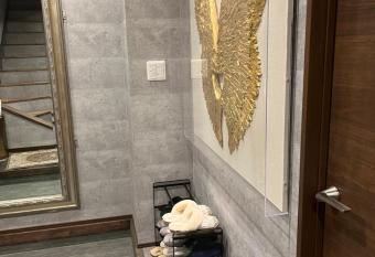                                            allows 18 year olds to book a room