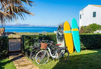 Can Popi allows 18 year olds to book a room