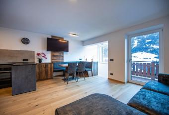 Apartment Villa Hetty has Balcony rooms