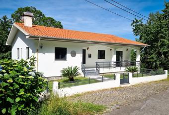 Casa Da Ameixieira has Balcony rooms