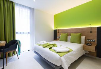 Hotel MG Poniente allows 18 year olds to book a room