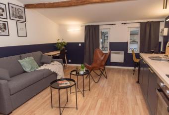 Le Photographe Cosy Douai centre allows 18 year olds to book a room