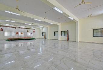 Flagship Hotel Modi Great allows 18 year olds to book a room