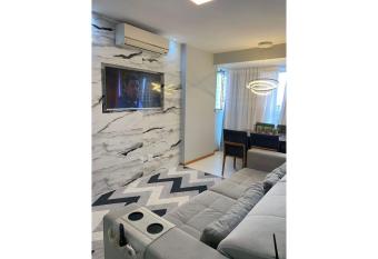 cobertura encantadora com jacuzzi has rooms with a private hot tub