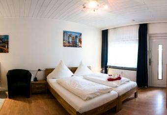 Apartment-EG-08 has Balcony rooms