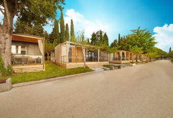 Premium Mobile Homes - Hotel & Resort Adria Ankaran has Balcony rooms
