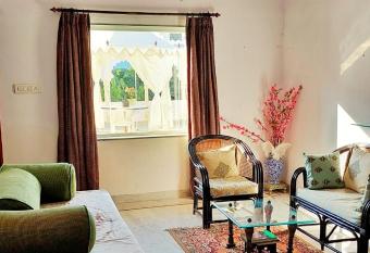 Himmat s Abode- Rajput family run, humble farm stay experience in the heart of Udaipur. has Balcony rooms