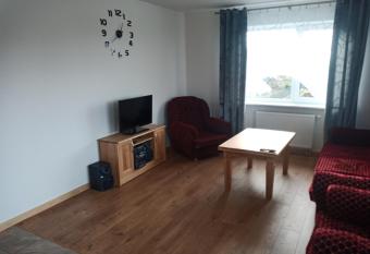 Pas Sol   allows 18 year olds to book a room