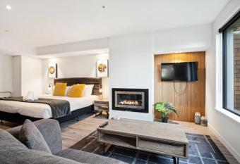 R  hia at La residence du Parc has Balcony rooms